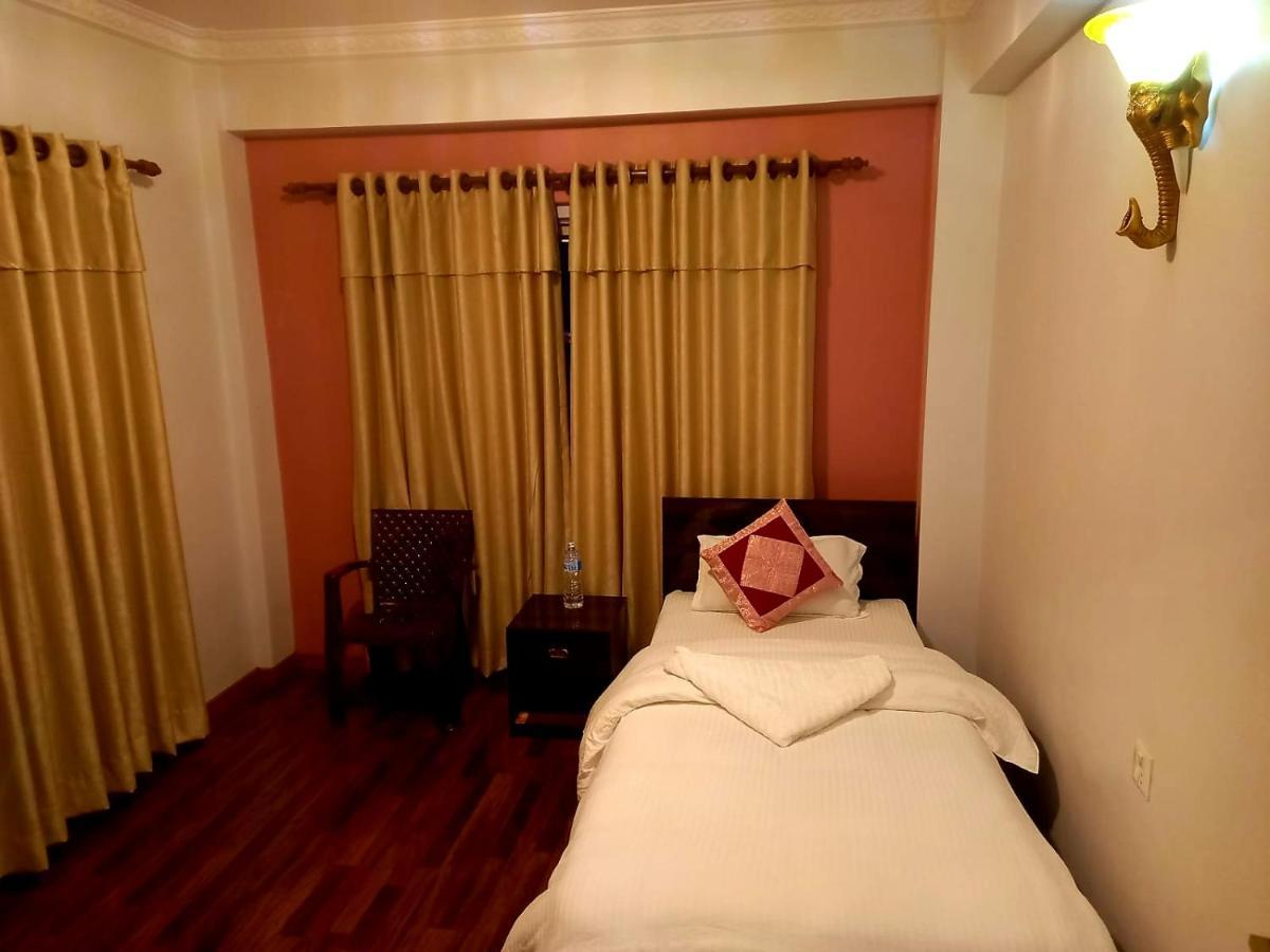 Serene B&B Катманду Екстер'єр фото
